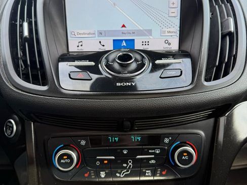 Used 2018 Ford Escape Titanium w/ Ford Safe & Smart Package AWD/4WD image 18