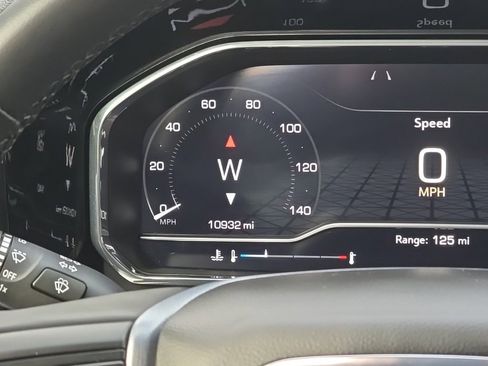 Used 2025 GMC Sierra 3500 SLT image 12