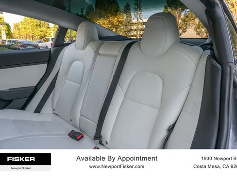 Used 2019 Tesla Model 3 Standard Range Plus image 18