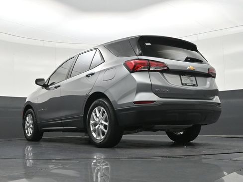 Used 2023 Chevrolet Equinox LS FWD image 26