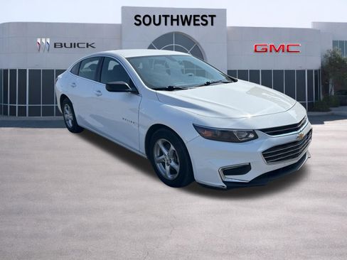 Used 2018 Chevrolet Malibu LS w/ LPO, Convenience Package 1 image 3