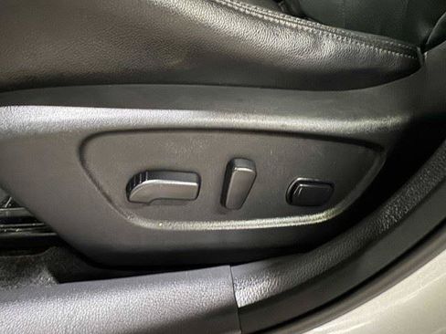 Used 2016 Nissan Rogue SL w/ SL Premium Package FWD image 29