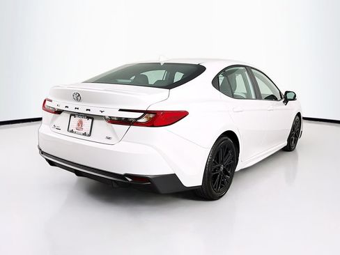 Used 2025 Toyota Camry SE FWD image 10