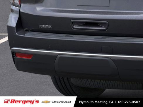 Used 2024 Chevrolet Suburban High Country image 15