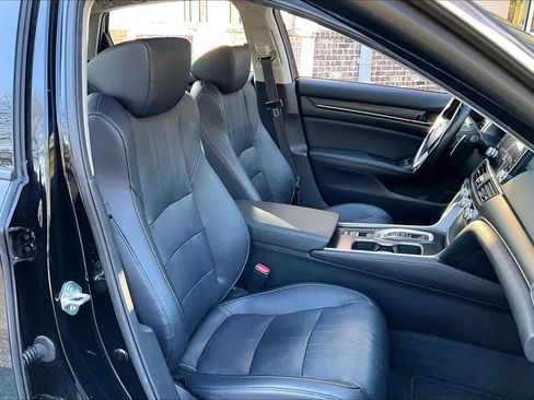 Certified 2020 Honda Accord Touring image 8