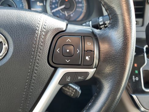 Used 2019 Toyota Sienna L image 30