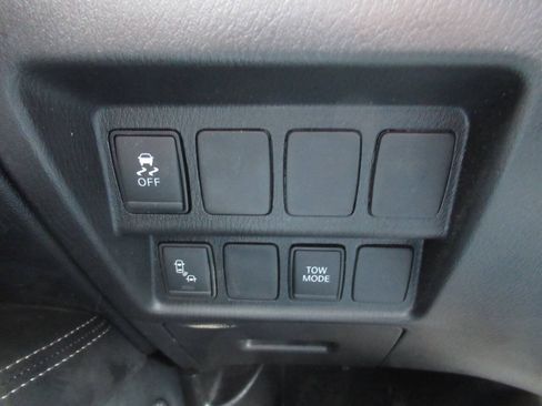 Used 2020 Nissan Pathfinder SV AWD/4WD image 20