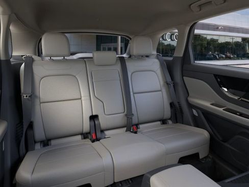 New 2026 Lincoln Corsair Premiere FWD image 12