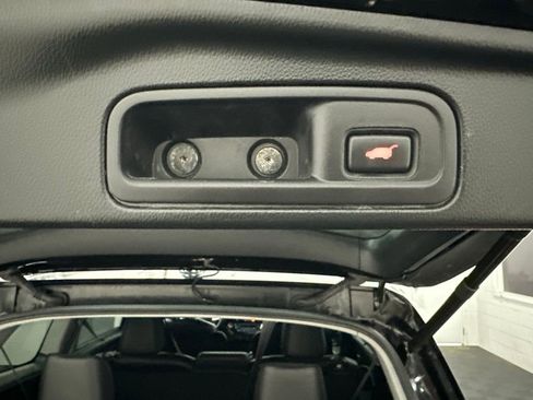 Used 2022 Honda Pilot Touring image 36