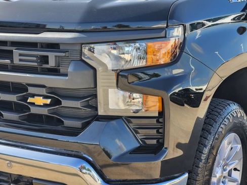 Used 2025 Chevrolet Silverado 1500 W/T w/ WT Safety Package AWD/4WD image 16