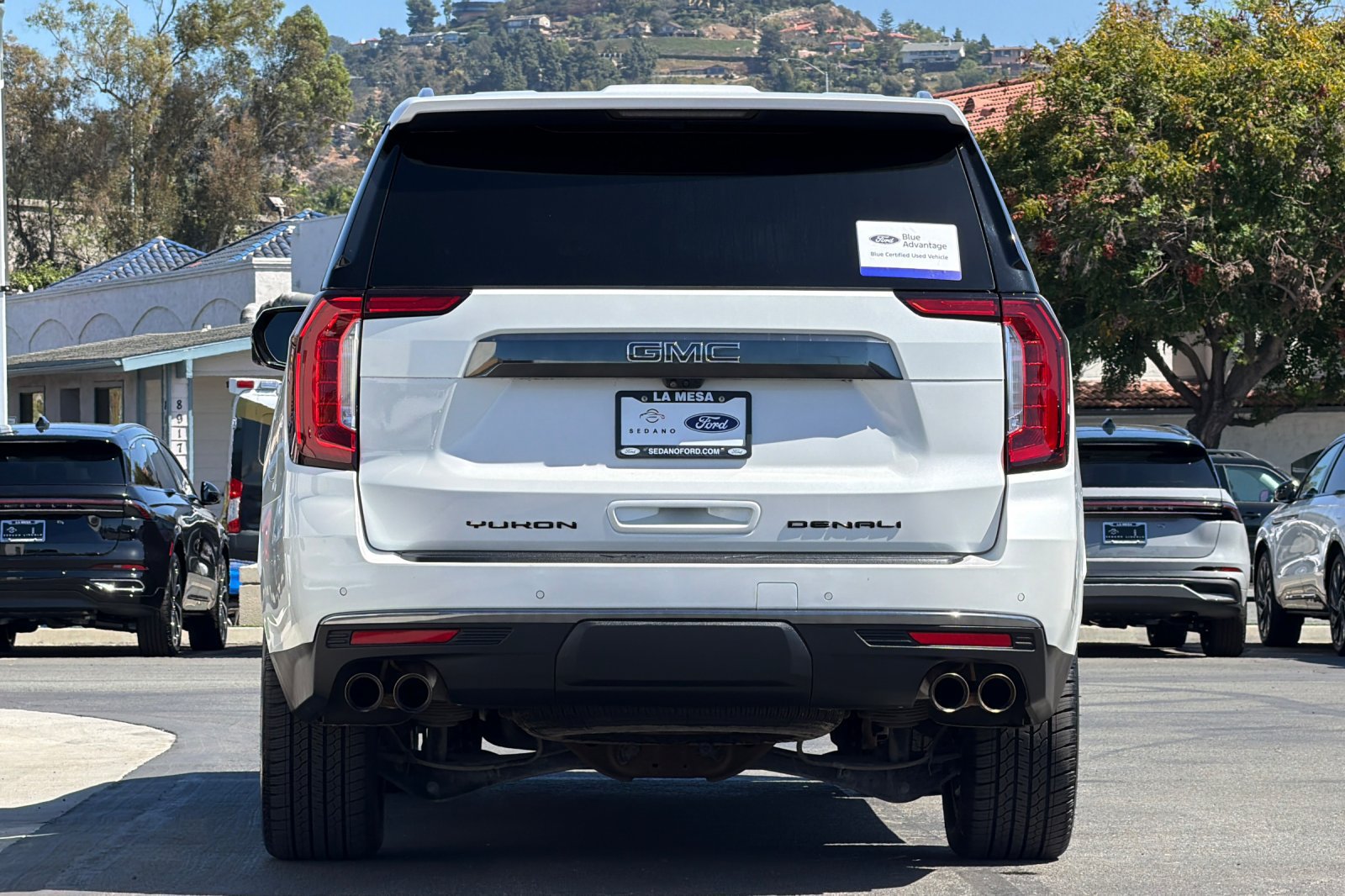 Used 2024 GMC Yukon Denali Ultimate AWD/4WD image 4
