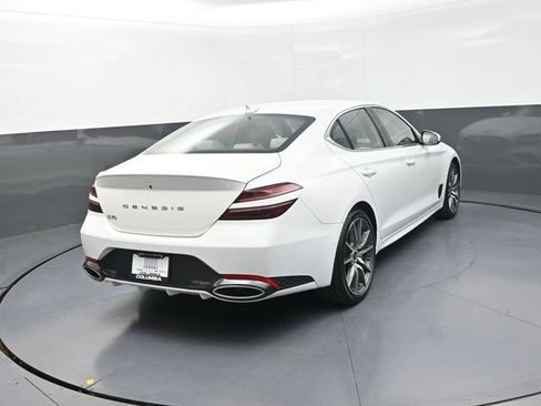 Used 2025 Genesis G70 2.5T RWD image 8