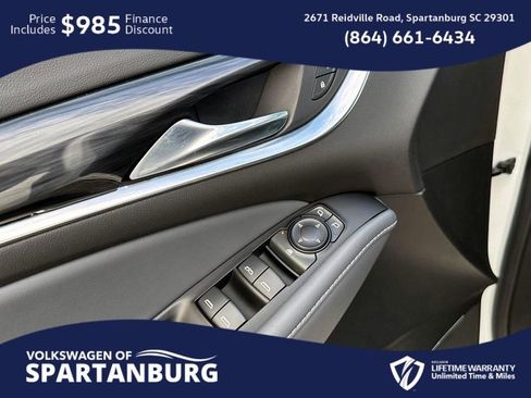 Used 2024 Buick Enclave Essence image 18