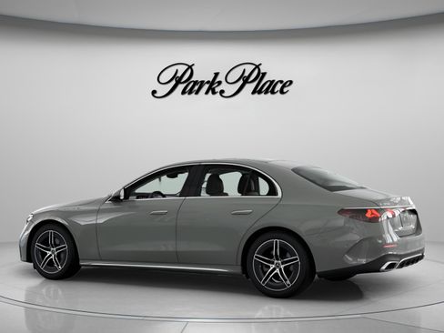 New 2026 Mercedes-Benz E 350 4MATIC Sedan image 5
