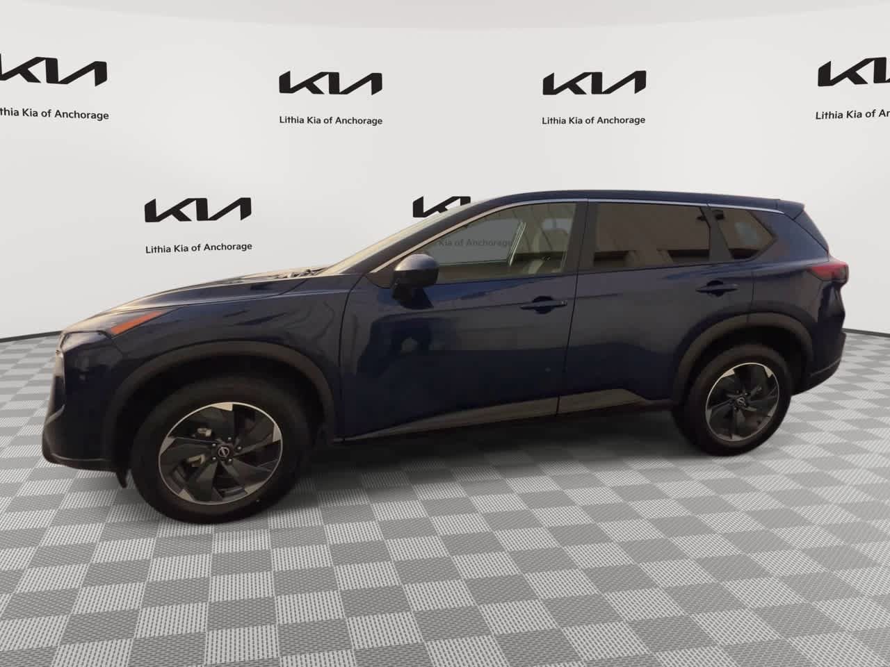 Used 2024 Nissan Rogue SV AWD/4WD image 5