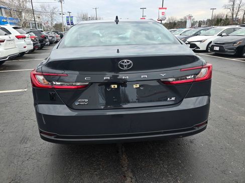 Used 2025 Toyota Camry LE image 6