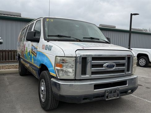 Used 2012 Ford E-350 and Econoline 350 XLT image 3