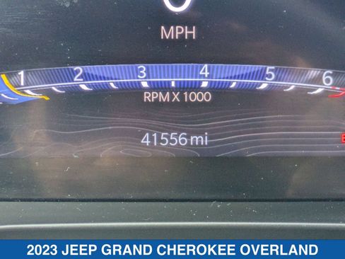 Used 2023 Jeep Grand Cherokee Overland w/ Luxury Tech Group IV AWD/4WD image 20