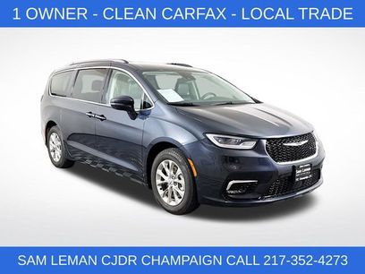 Used 2021 Chrysler Pacifica Touring-L w/ Uconnect Theater Family Group