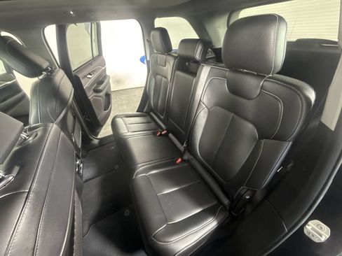 Used 2024 Jeep Grand Cherokee Limited w/ Luxury Tech Group II AWD/4WD image 26