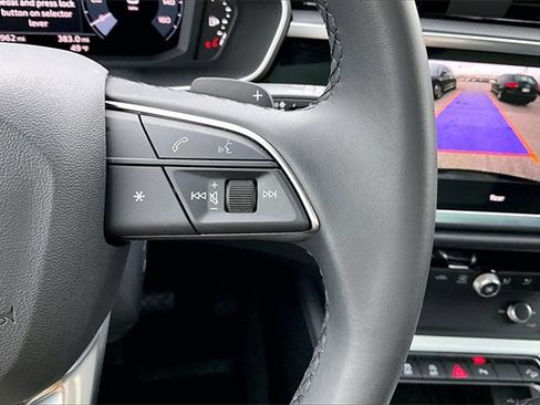 Used 2025 Audi Q3 2.0T Premium w/ Convenience Package image 21