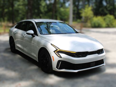 New 2026 Kia K5 LXS FWD image 15