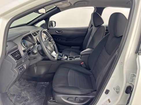 Used 2024 Nissan Leaf SV Plus image 15