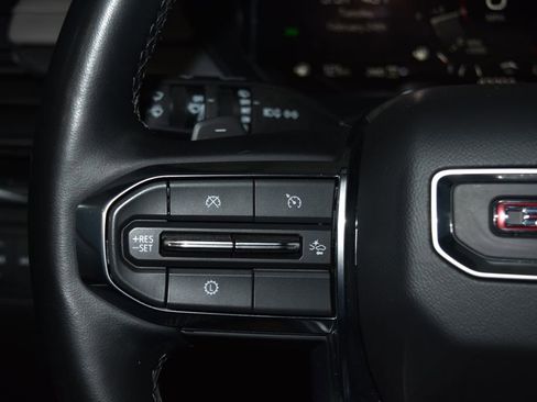 Used 2024 GMC Acadia Elevation image 9