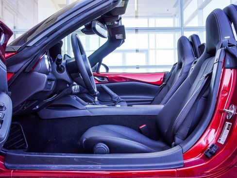 Used 2023 MAZDA MX-5 Miata Grand Touring image 28