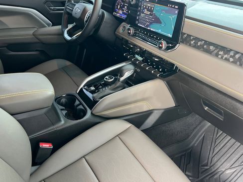 Used 2026 Chevrolet Colorado ZR2 w/ ZR2 Bison Edition image 15