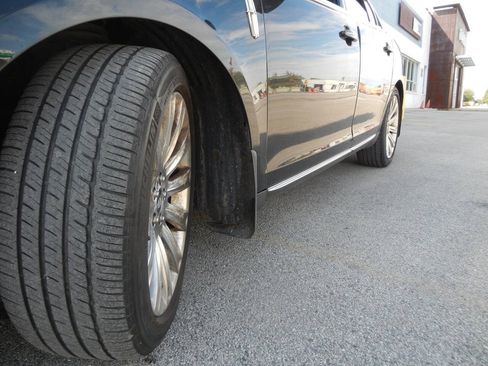 Used 2011 Lincoln MKS AWD w/ 102A Rapid Spec Order Code image 17