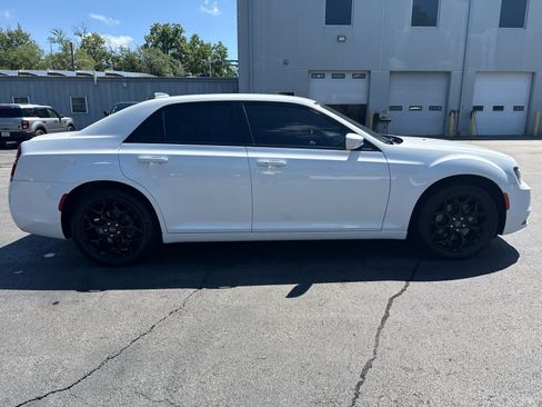 Used 2020 Chrysler 300 S AWD/4WD image 2