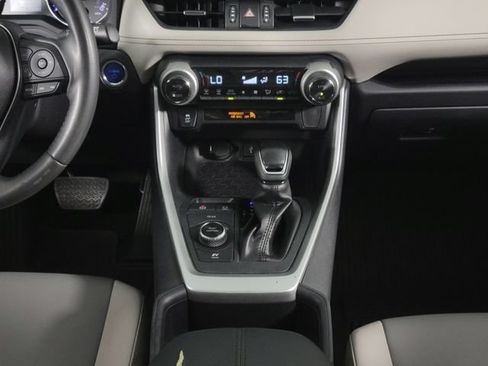 Used 2022 Toyota RAV4 XLE Premium AWD/4WD image 20