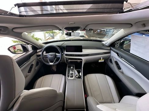 New 2026 INFINITI QX60 Luxe w/ Family Package image 11