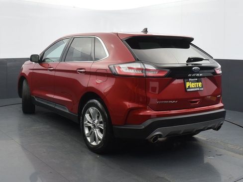 Used 2024 Ford Edge Titanium image 2