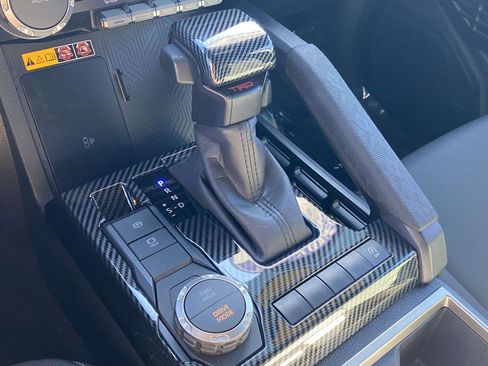 Used 2024 Toyota Tacoma TRD Sport image 31