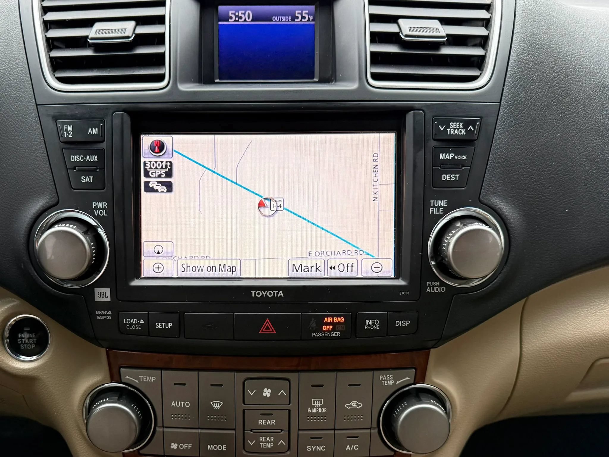 Used 2011 Toyota Highlander Limited w/ Tow Pkg FWD image 21