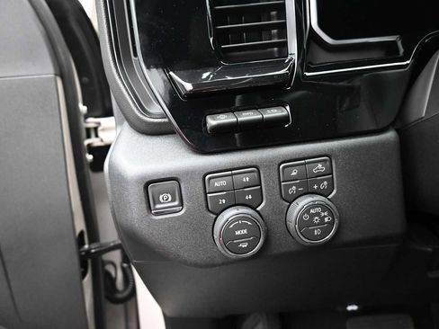 New 2026 Chevrolet Silverado 2500 ZR2 AWD/4WD image 12