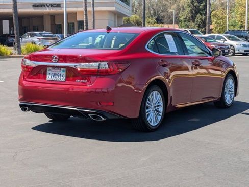 Used 2016 Lexus ES 350 w/ Premium Package w/Wood Trim FWD image 5