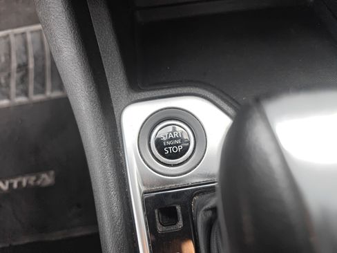 Used 2024 Nissan Sentra SV FWD image 17