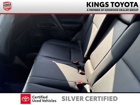Used 2017 Toyota RAV4 SE w/ Advanced Technology Package image 10