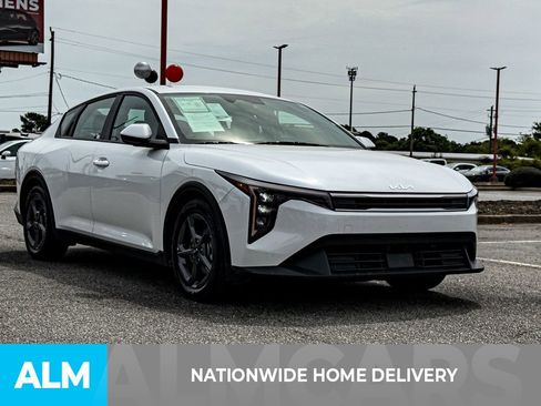 Used 2025 Kia K4 FWD image 4