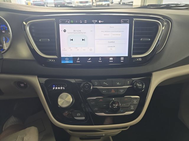 Used 2024 Chrysler Pacifica Touring-L FWD image 15