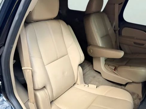 Used 2012 GMC Yukon SLT w/ SLT-2 Equipment Package RWD image 25