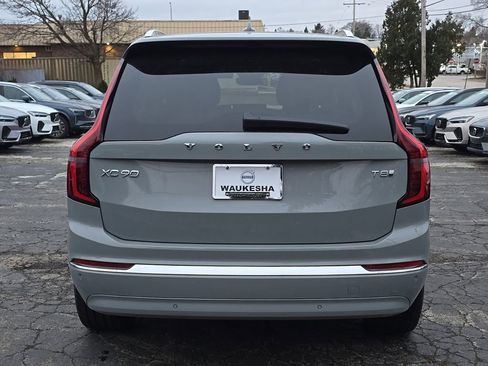New 2026 Volvo XC90 T8 Plus w/ Protection Package AWD/4WD image 4