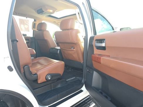 Used 2020 Toyota Sequoia Platinum AWD/4WD image 34