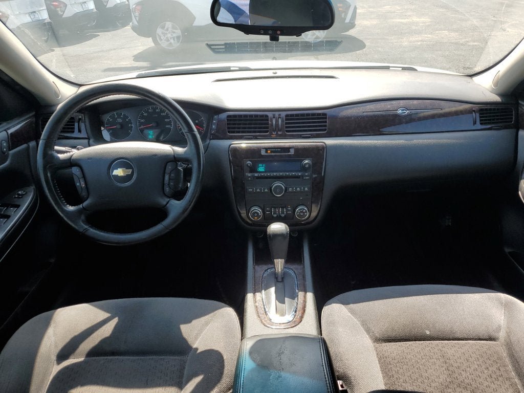 Used 2014 Chevrolet Impala LT w/ LT Sunroof Package FWD image 11