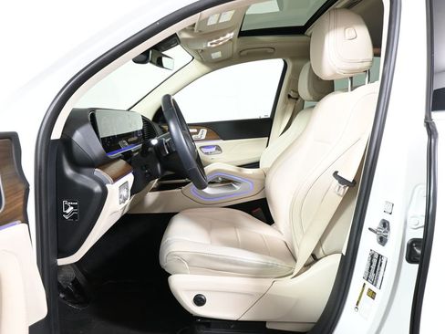 Certified 2025 Mercedes-Benz GLE 450e 4MATIC image 3