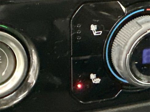 Used 2024 Chevrolet Silverado 1500 LT image 16