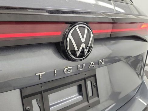 Used 2025 Volkswagen Tiguan S FWD image 7